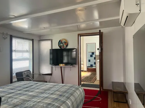 Comfortable and pleasant unit 2