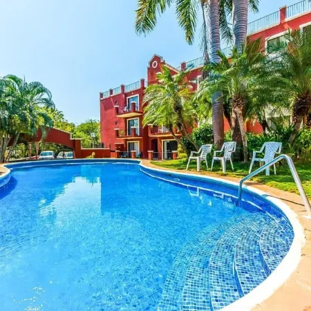 ¡A 1 Cuadra de la Playa! Apartamento en Condominio, Playa Tamarindo