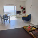 Apartment with sea-view balcony from which to admire magical sunrises. Hoteles en Castro