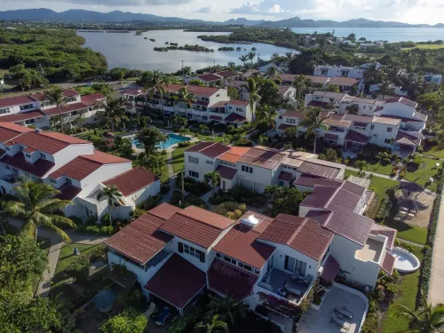 Romantic Antigua Getaway – Oceanfront Condo with Resort Amenities