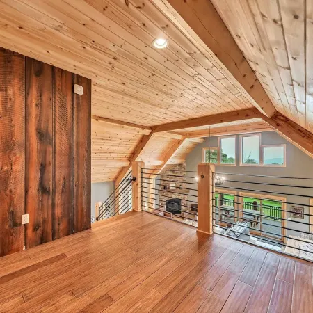 Spacious Ellicottville 5-bedroom 4-bath chalet with WiFi, AC
