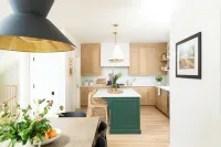 Newly built, family-friendly rental in the heart of Leland. Blocks from beach!