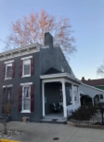 Charming 3-bedroom house in lovely downtown Madison.