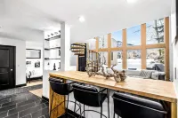 Stunning Mountain Modern Condo in Vail