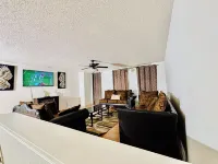 Spacious 5-bedroom house in beautiful Indianapolis with WiFi, AC