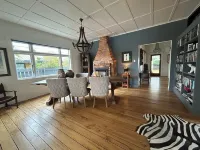 Stunning fully renovated Cambridge Villa!