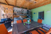 Greenhouse Adria up to 10pers. Hotels in Bribir