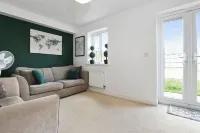 Modern 5BR Home Near Harry Potter Studios – Ideal for Groups & Contractors Hotels in Bushey