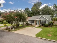 Cozy & Convenient 2BR/2BA Townhome