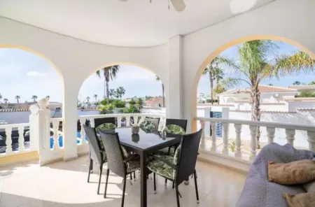 Stunning Family Villa Ciudad Quesada, Sleeps 14 Private Heated Pool & Jacuzzi