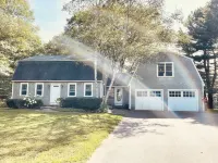 Charming waterfront Cottage, explore, relax and enjoy the Maine Coast