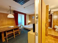 Residence Les Coupoles Hotels in 