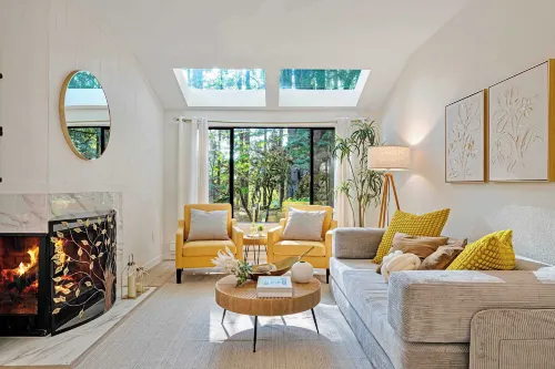 @ Marbella Lane - Luxury Townhome 14 Min to Lumen - Homestays