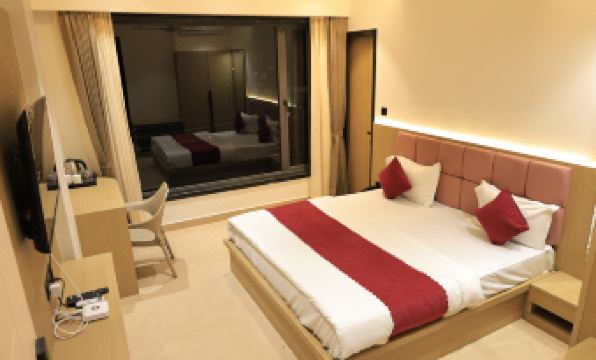 Uda 더 바질 호텔(The Basil Hotel) 2-Star Hotel restaurant