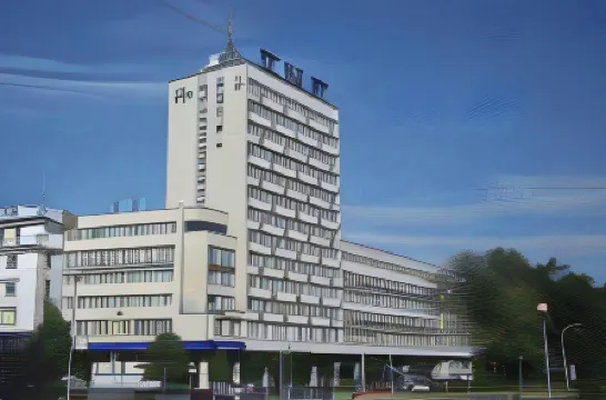 Hotel Logos Отели рядом с достопримечательностью «Памятник Николаю Копернику»