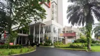 Grand Cakra Hotel Malang Hotels near Kampung Warna Warni