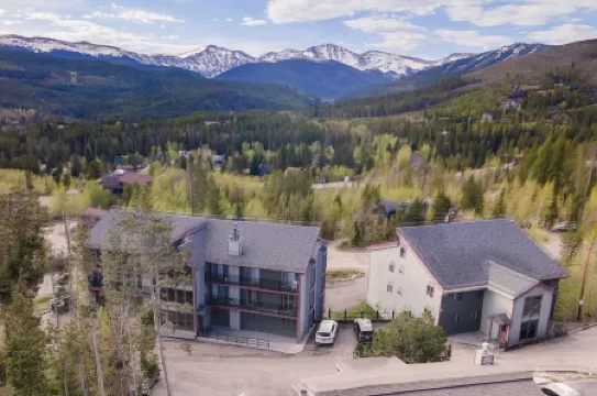 10 Min to Resort! Amazing Views & Sauna!