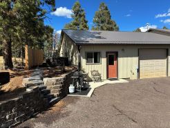 Amazing secluded apartment on 27 acres with Pikes Peak view