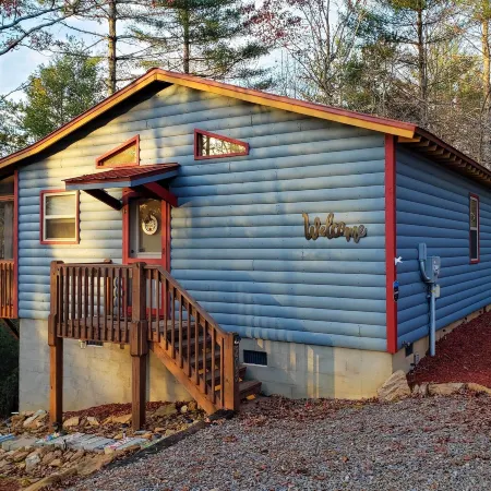 Custom Mtn Cabin by Hiking/Motorcycle Routes!