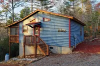 Custom Mtn Cabin by Hiking/Motorcycle Routes! - 주차장