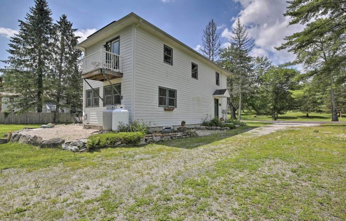 Ashley Falls Home w/ Fire Pit: Hike & Ski!