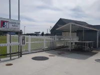 Marina Across the Street! S.S. Badger Lake Michigan Carferry Service附近的飯店