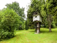 Peaceful Bohon Apartment - 2-Star