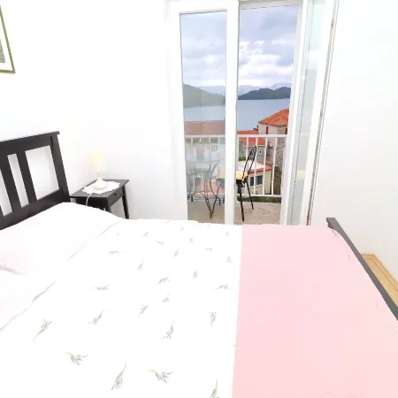 Apartments Nodilo - Standard One Bedroom Apartment with Balcony and Sea View (Apt 2)