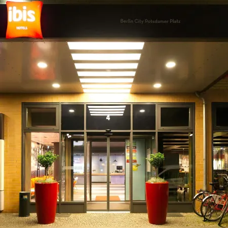 Ibis Berlin City Potsdamer Platz Отели рядом с достопримечательностью «Конгресс-центр STATION Berlin»