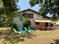 Country Home on Bay of Arcachon Hotels in Lanton