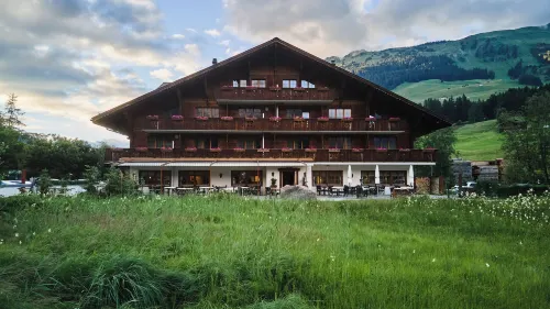 Hotel Alpenland Hotels in Gsteig