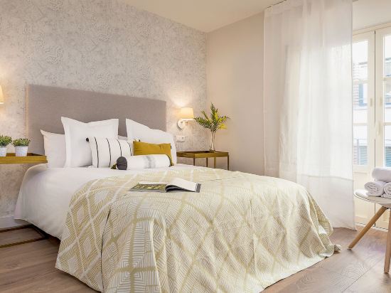 Magnificent Apartment in the Heart of Old Town. Picasso III
