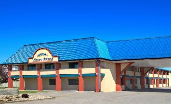 Howard Johnson by Wyndham Red Deer