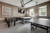 Newly Built 5 Br, 6 Miles to Uga, Fire Pit, Sauna, Game Room. Hoteles en Condado de Oconee