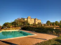 Umbria’s Poolside Charm - WiFi