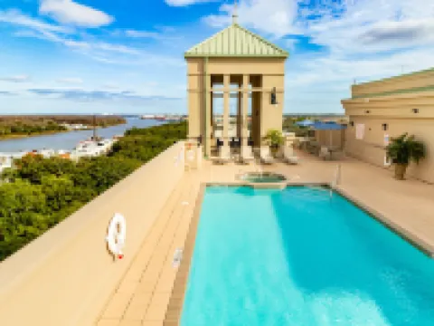 ฮอลิเดย์ อินน์ เอ็กซ์เพรส ซาวันนาห์ - ฮิสทอริก ดิสทริก บาย IHG โรงแรมในซาวานนาห์