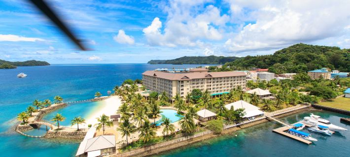 Palau Royal Resort โรงแรมในคอรอร์
