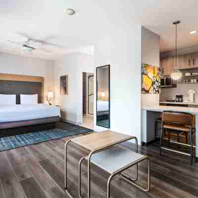 Homewood Suites by Hilton Beaumont Rooms