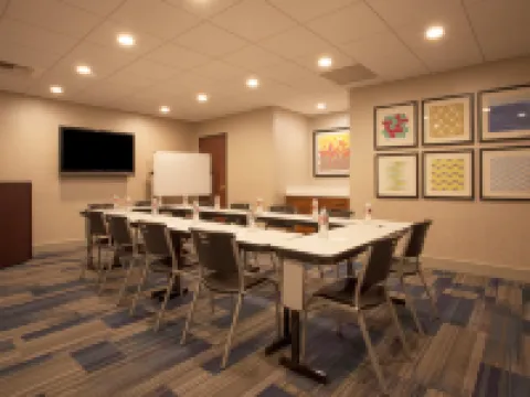 Holiday Inn Express & Suites DAVIS - UNIVERSITY AREA by IHG โรงแรมในเดวิส