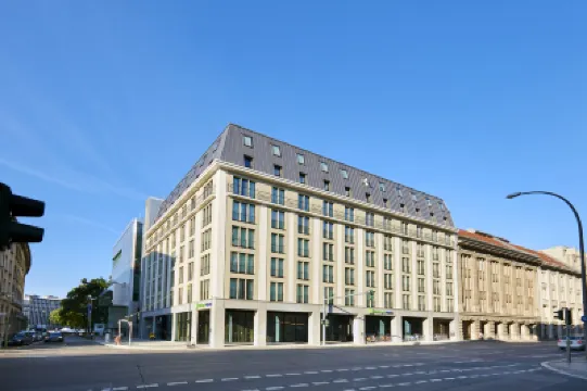 Holiday Inn Express BERLIN - ALEXANDERPLATZ by IHG Các khách sạn gần Nhà thờ lớn Berlin