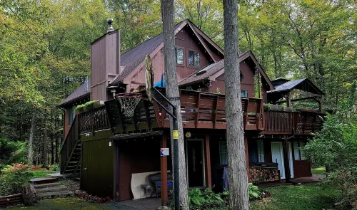 Getaway in the Hideout, Spacious 4BR Hideout Home w/ Deck, Resort Amenities