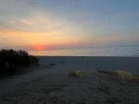 Aurora View Resort - Beach