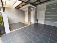 Mutiara Homestay by Slamet Hotels in Cibeureum