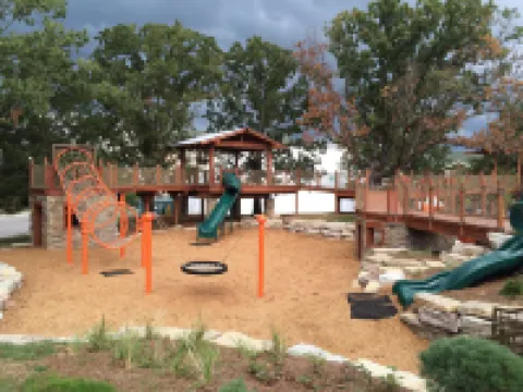 Hilton Grand Vacations Club Paradise Point Hollister Hotels in Ridgedale