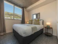 ONEHUNDRED on M - Fluent Serviced Apartments Hotels near South African Jewish Museum