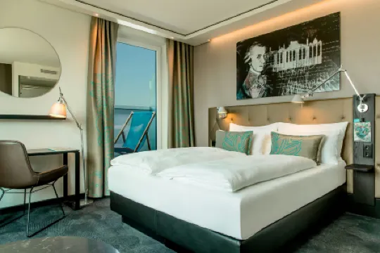 Motel One Salzburg-Mirabell