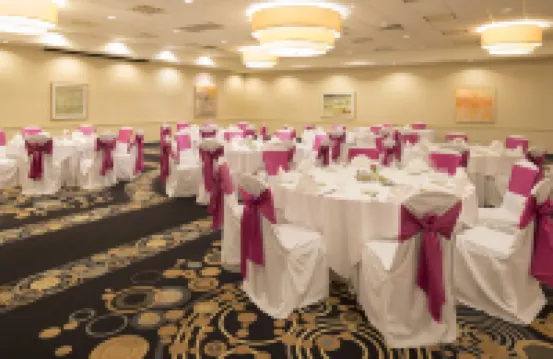 Grand Royal Hotel O'Hare - Chicago Hotels in Elk Grove Village