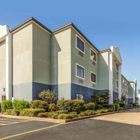 Quality Inn & Suites Pearl-Jackson