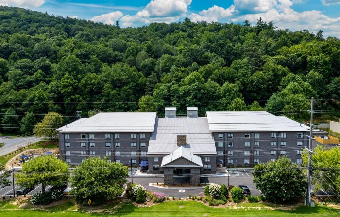 Graystone Lodge, Ascend Hotel Collection