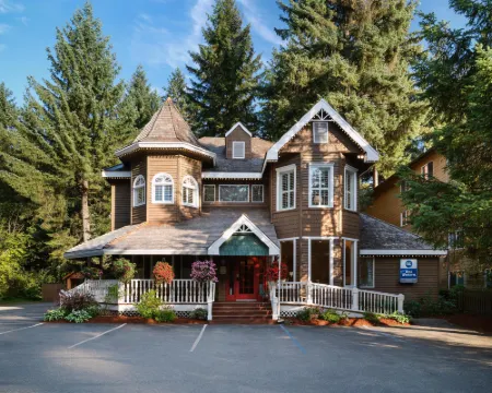 Best Western Grandmas Feather Bed Hotels in Juneau